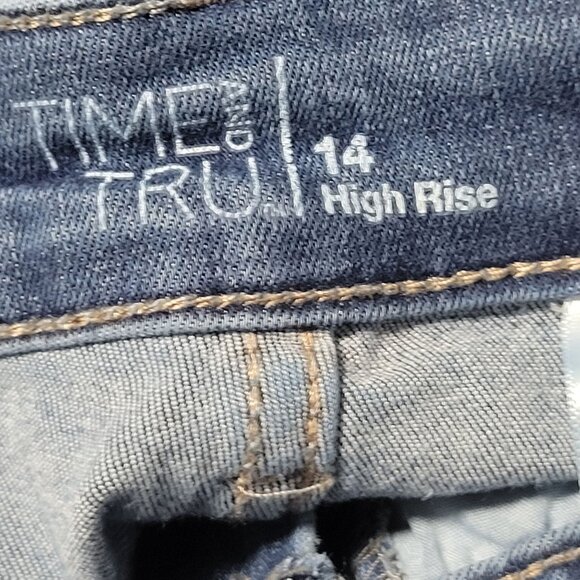 Time And Tru High Rise Jeans Womens Size 14 Straight Medium Wash Denim Raw Hems - Picture 5 of 6